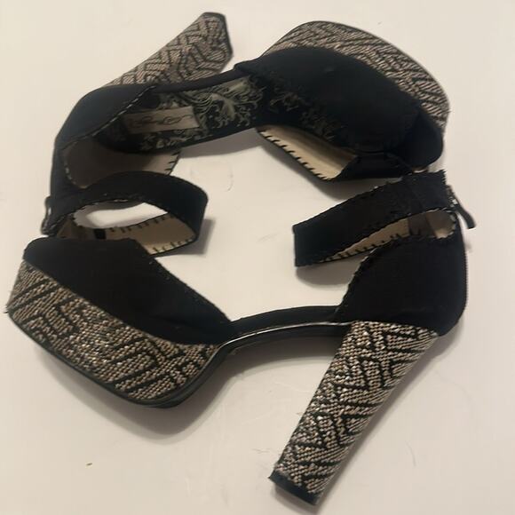 ED HARDY Peep Toe PLATFORM ANKLE STRAP CUSHIONED KOI FISH LINING Size 10 M - Picture 10 of 14